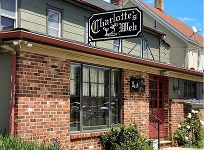 Charlottes-Web-01